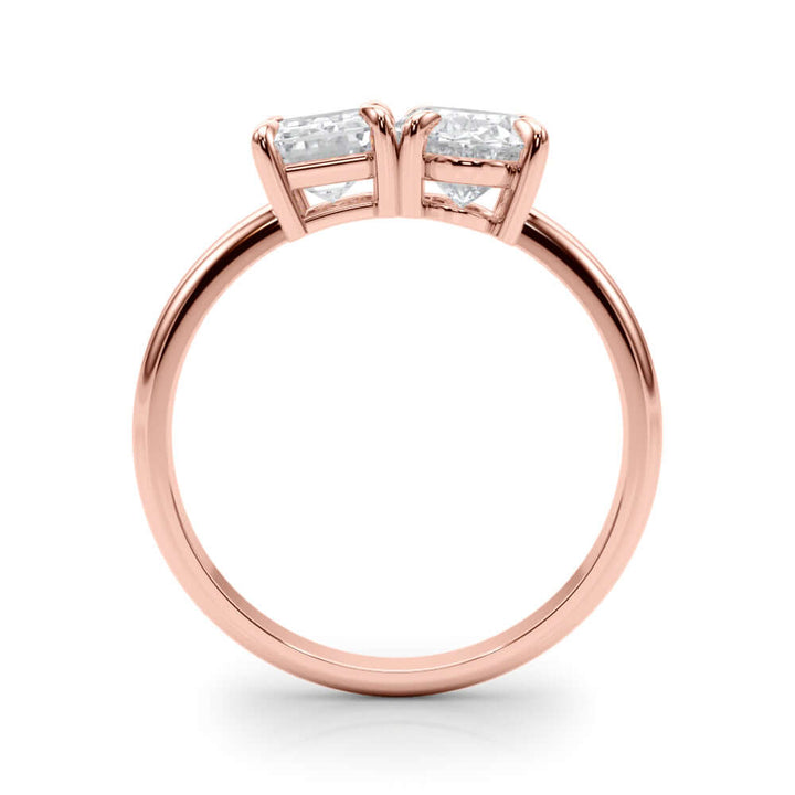 shop-oval-emerald-lab-grown-Diamond-toi-moi-ring-2023-gold